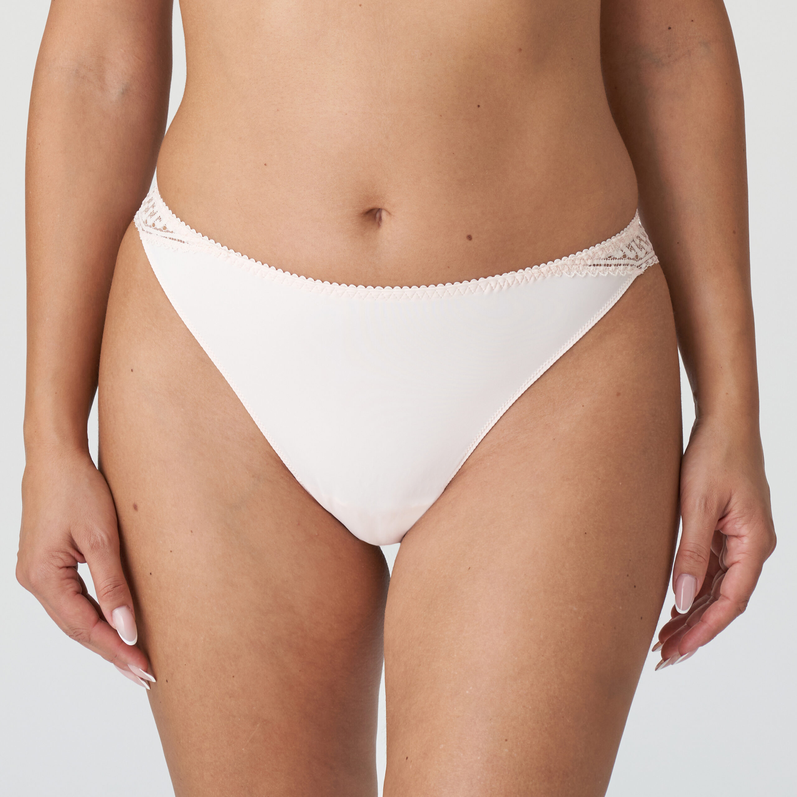 PrimaDonna string Montara crystal pink