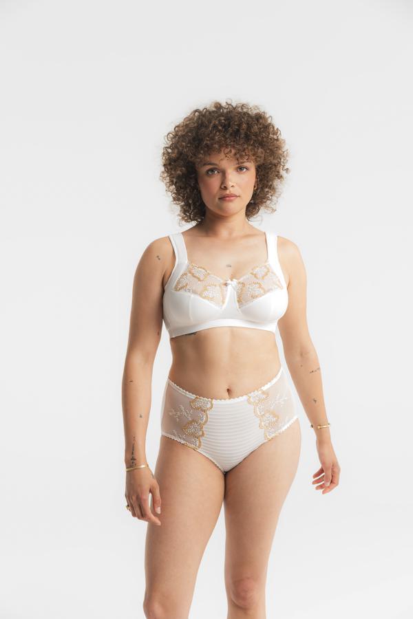 Louisa Bracq Elise  taille slip