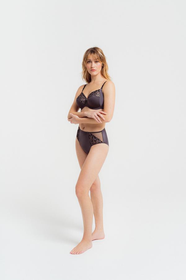 Louisa Bracq Electric waves  slip zwart